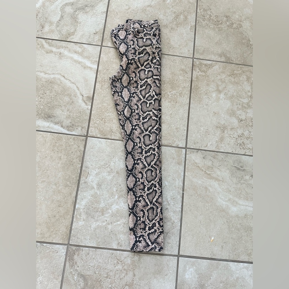 Zara women’s jeans Snake Animal Print Tan‎ Brown Denim Size 6